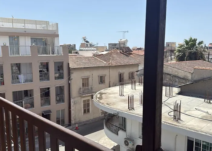 Unique Center Rooms, 150m From Chabad Lubavitch Λάρνακα