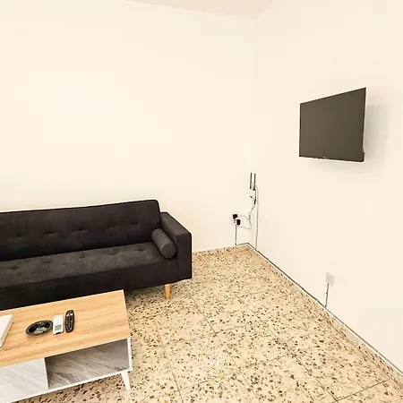 Unique Center Rooms, 150m From Chabad Lubavitch