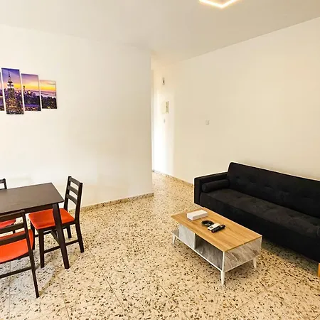 Unique Center Rooms, 150m From Chabad Lubavitch
