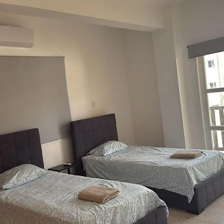 Appartement Unique Center Rooms, 150m From Chabad Lubavitch Larnaca