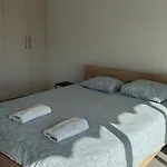 Unique Center Rooms, 150m From Chabad Lubavitch Apartamento Larnaca