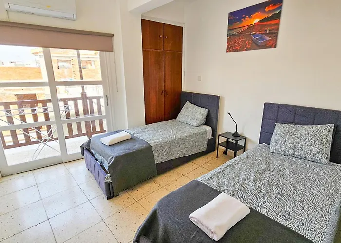 Lejlighed Unique Center Rooms, 150m From Chabad Lubavitch Larnaca