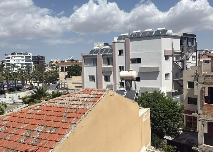 Unique Center Rooms, 150m From Chabad Lubavitch Lejlighed *